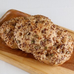 통밀 곡물 씨앗 포카치아 100g